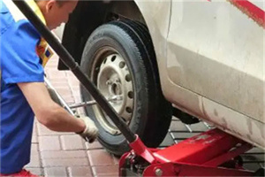 隆德附近拖车24小时服务热线电话